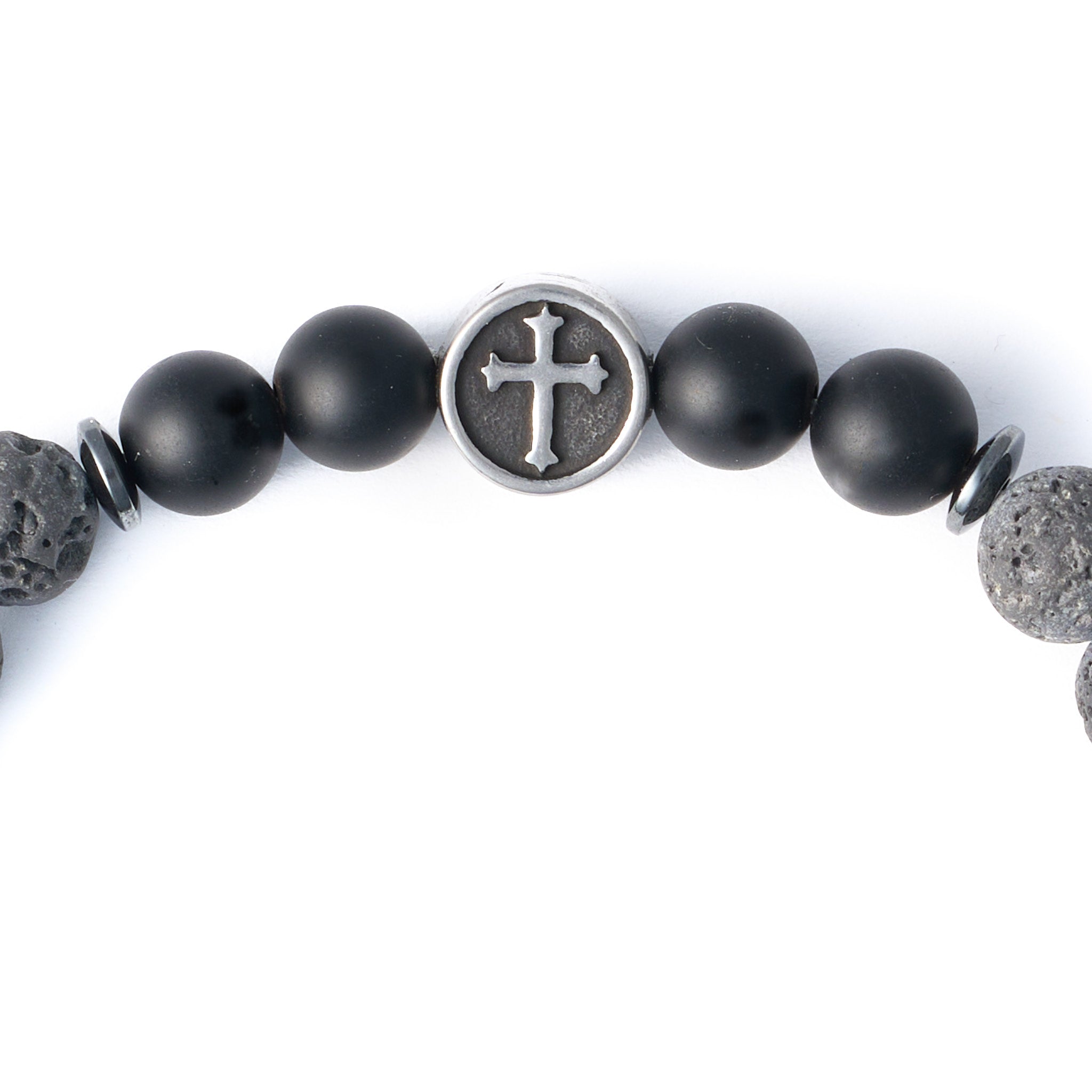 Oberes Detail des Shadow Forge Armbands mit Onyx und Kreuz-Element aus Edelstahl